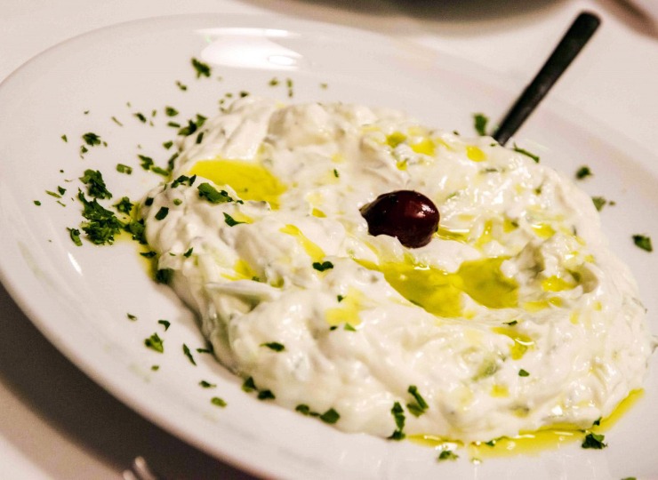 Tzatziki dip with olive oil